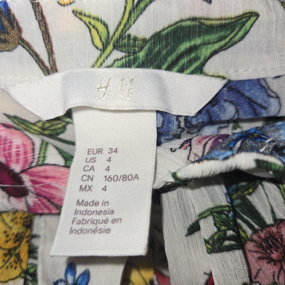 H&M Multicolor Floral Ruffle Blouse - Picture 5 of 5